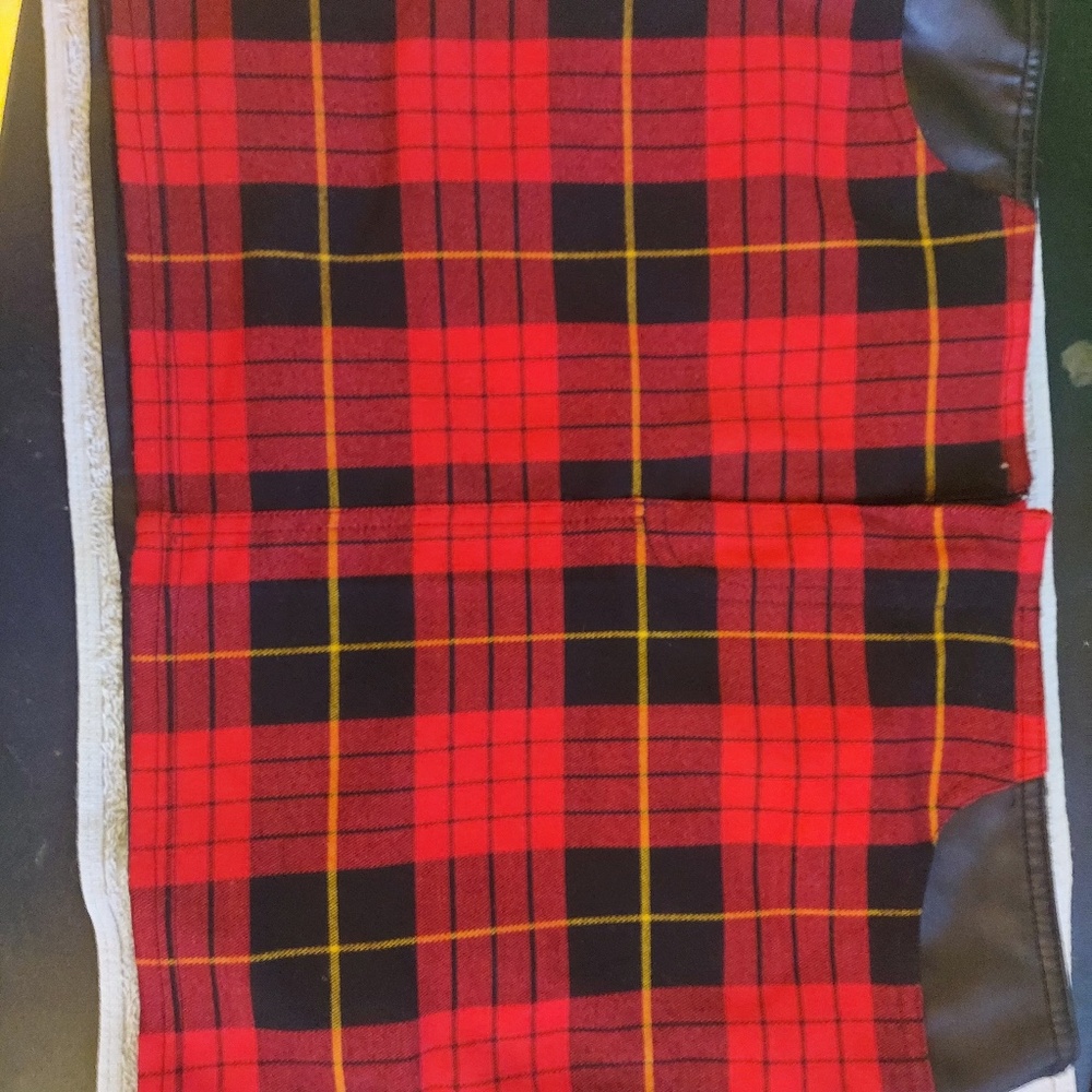 Red micro skirk